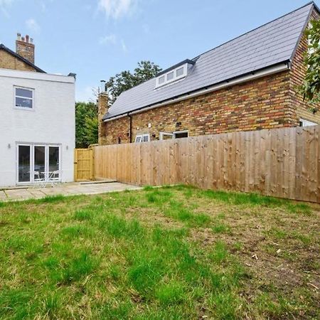 Amazing 3 Bed Interior Designed House With Garden - 114 The Hervey London Exterior foto