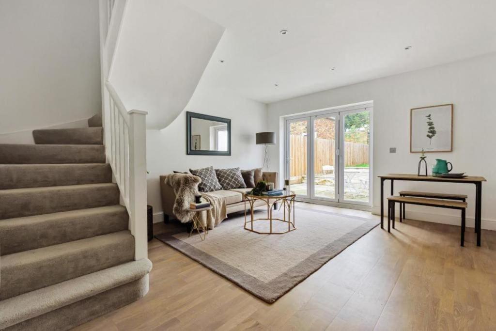 Amazing 3 Bed Interior Designed House With Garden - 114 The Hervey London Exterior foto
